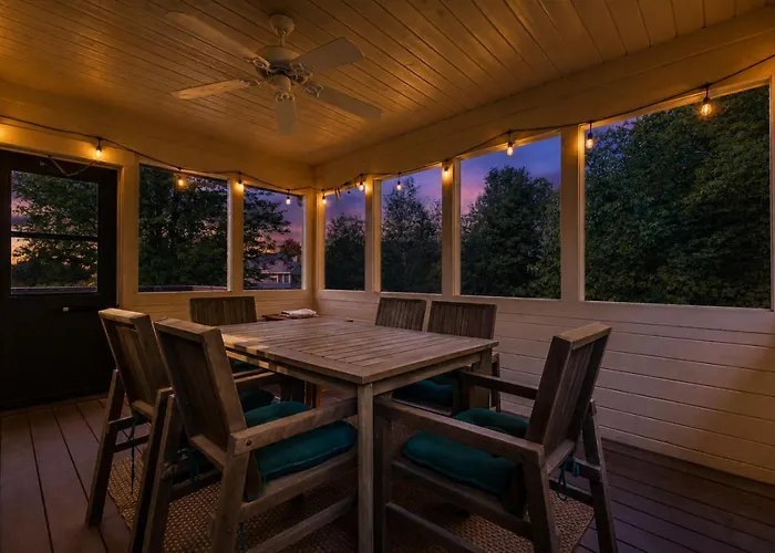 Fox Wood Path Getaway Holiday home